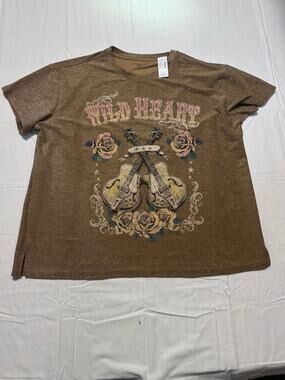 Maurices NWT Gold Heavy Metallic Glitter Wild Heart Classic Fit Graphic Tee 1X